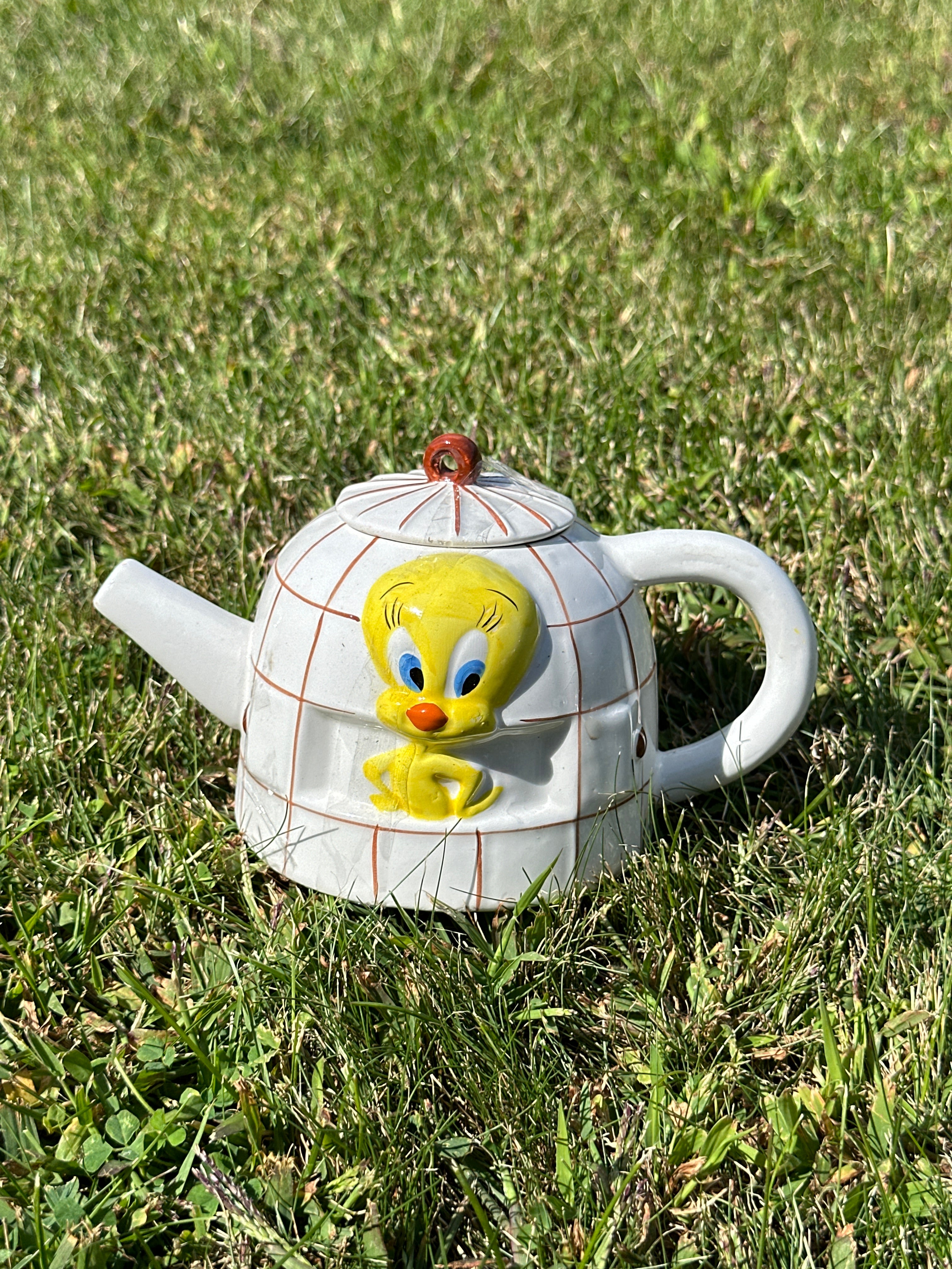 Tweety bird Teapot | Looney tunes