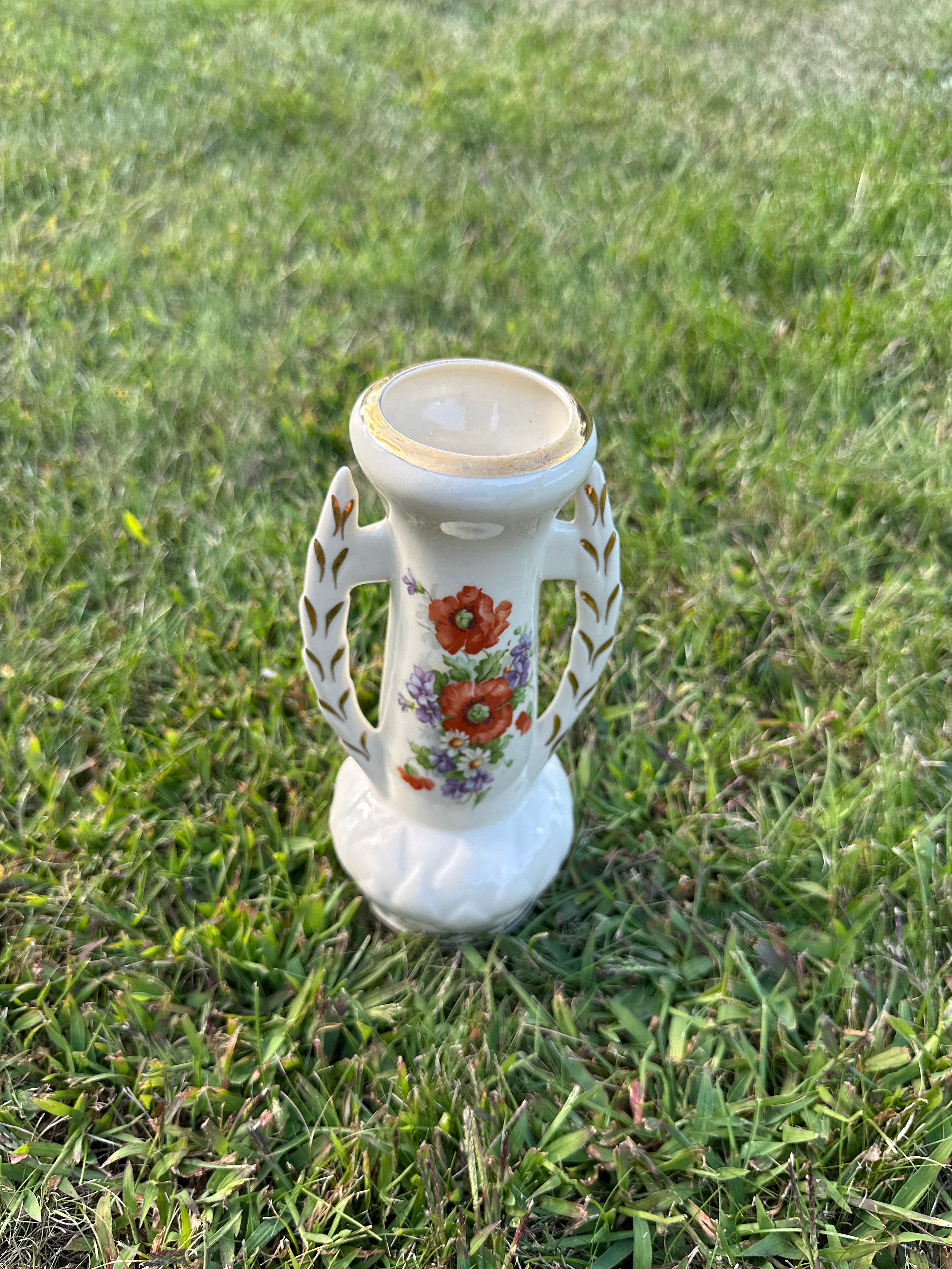 Vintage Porcelain Vase with Floral Motif & Gold Accents – Ornate Handle