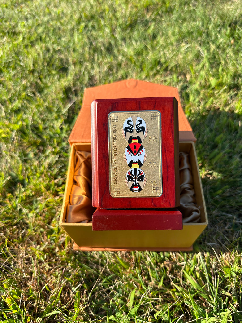 Spinning Wooden Pencil Holder – Peking Opera Mask Design with Box