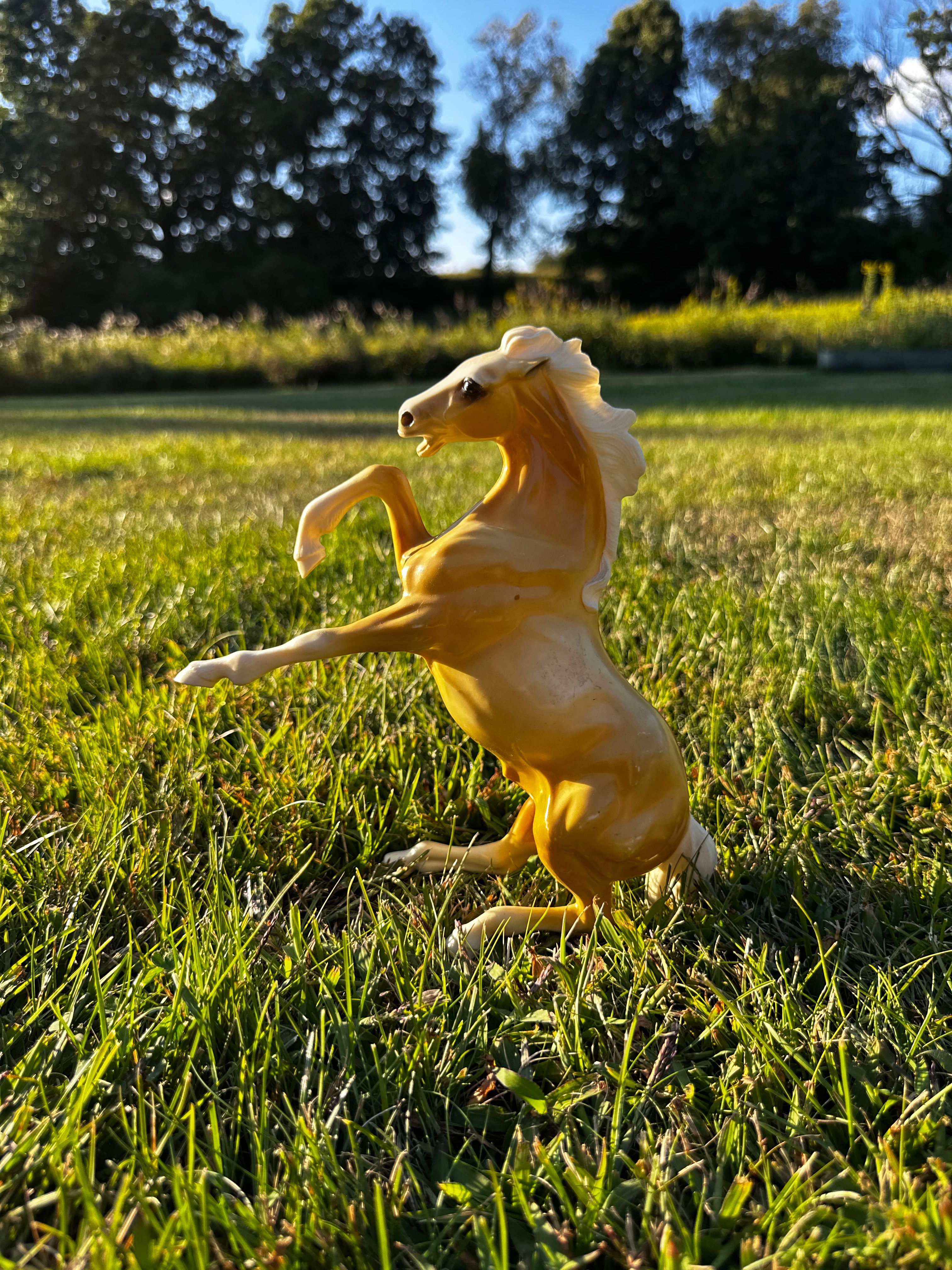 Vintage Heartland Rearing Stallion – Golden Yellow Horse Figurine