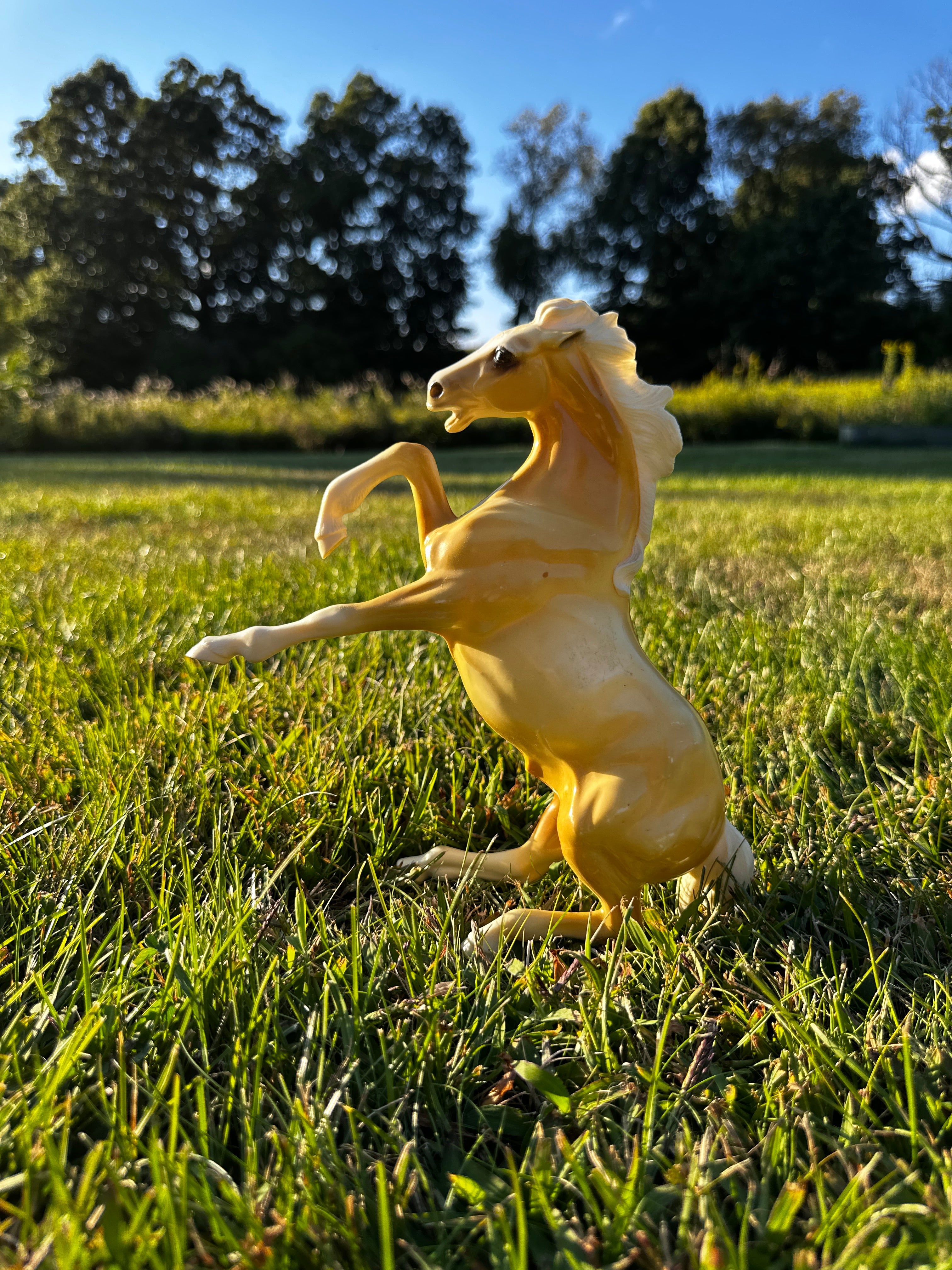Vintage Heartland Rearing Stallion – Golden Yellow Horse Figurine
