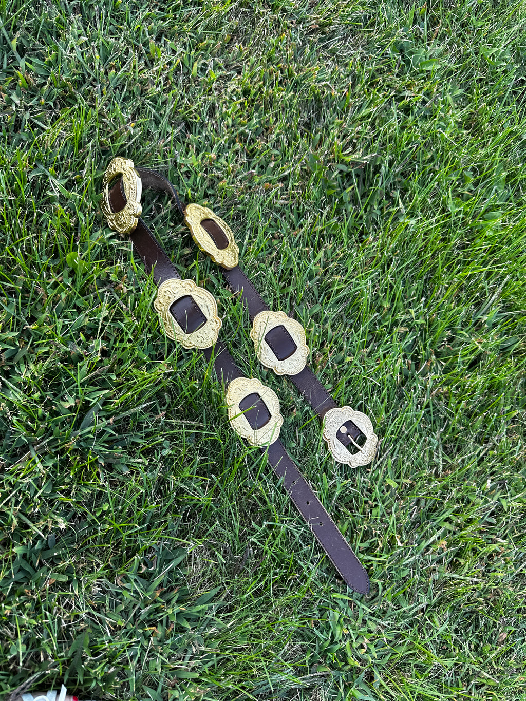 Vintage Western Concho Belt – Brown Leather with Gold-Tone Engraved Conchos