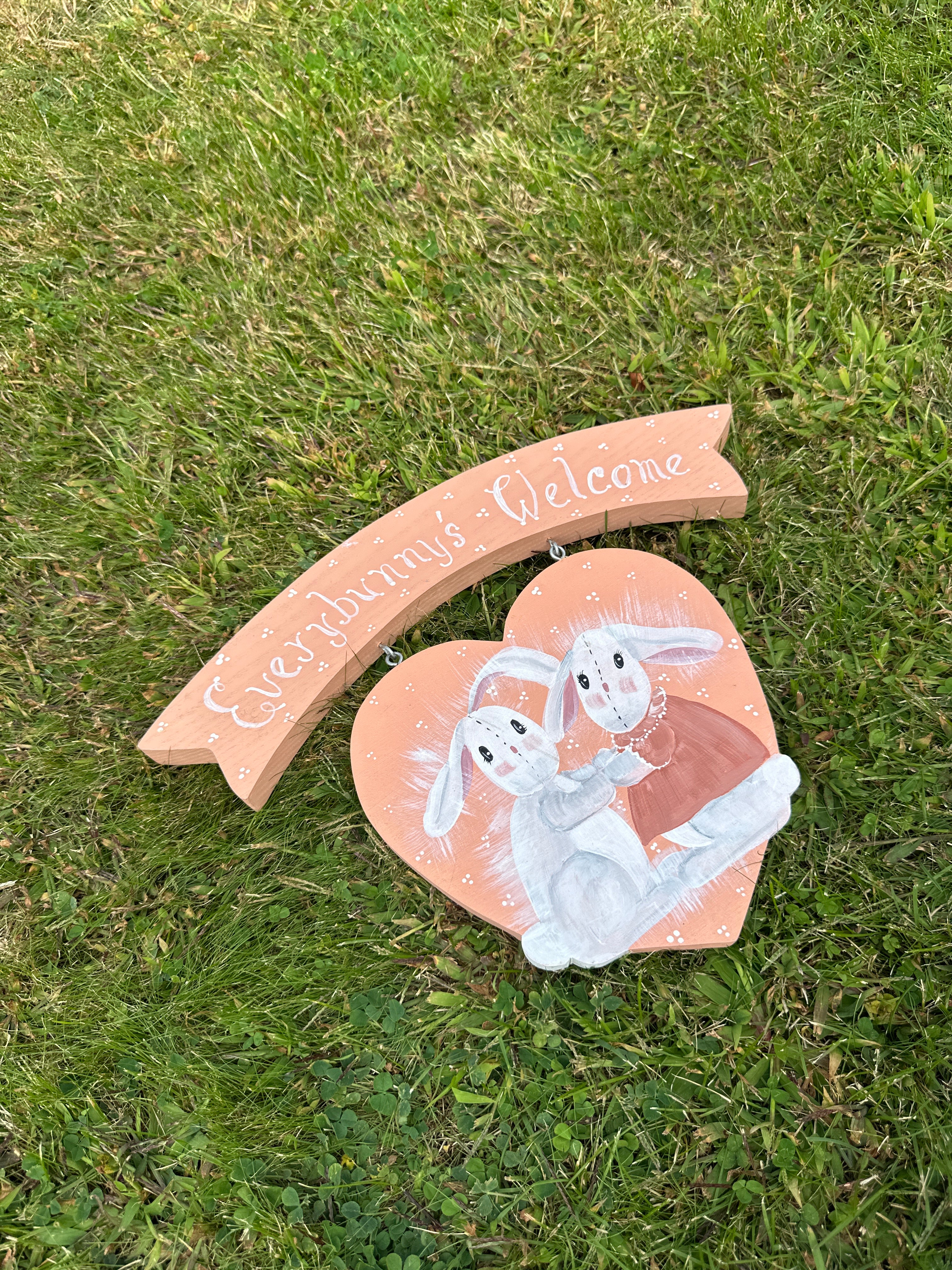 Hand-Painted “Everybunny’s Welcome” Wooden Bunny Heart Sign — Cottagecore / Easter Decor