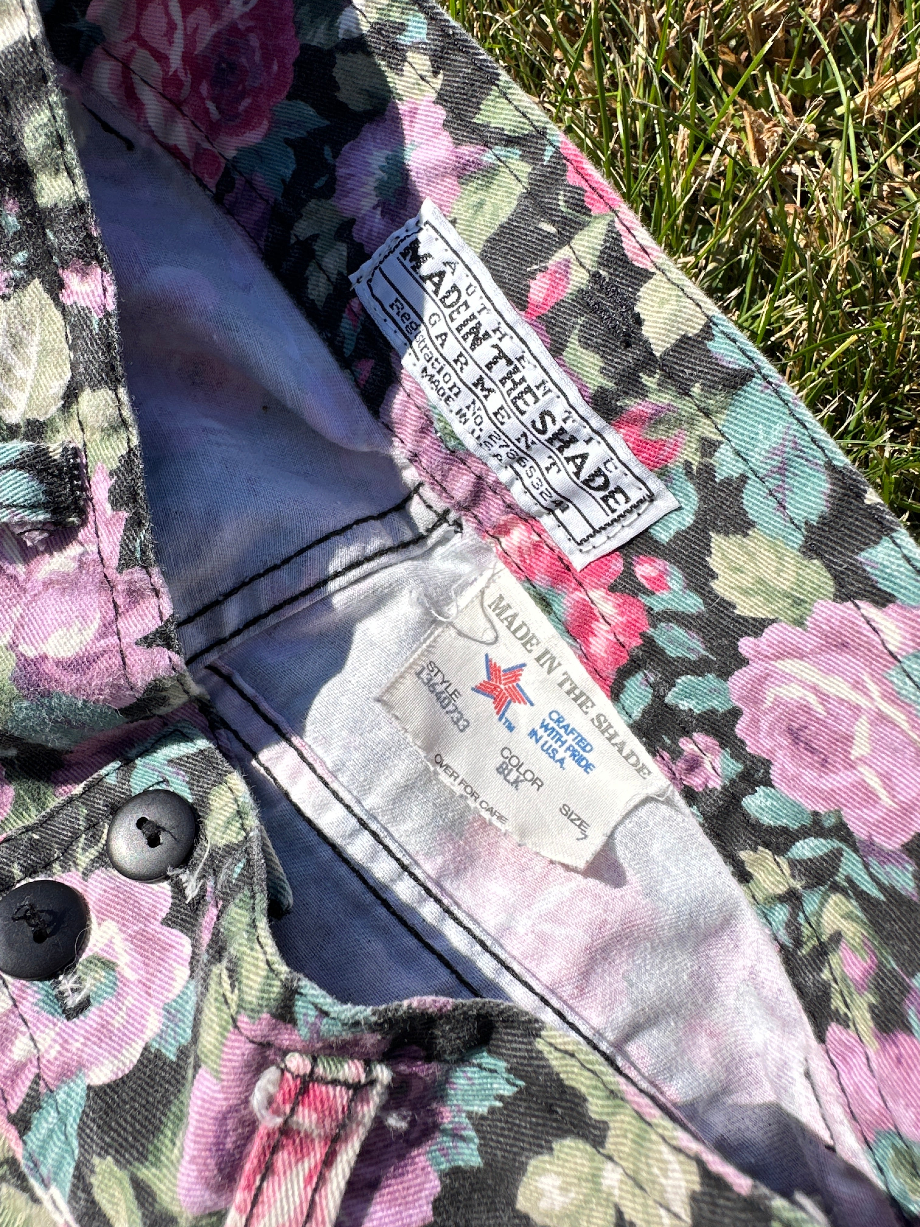 Vintage High-Waisted Floral Shorts – 80s/90s Retro Style