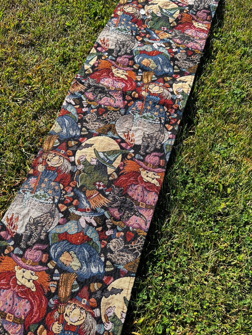 Vintage Tapestry Halloween Table Runner – Witches, Pumpkins, and Spooky Scene Print