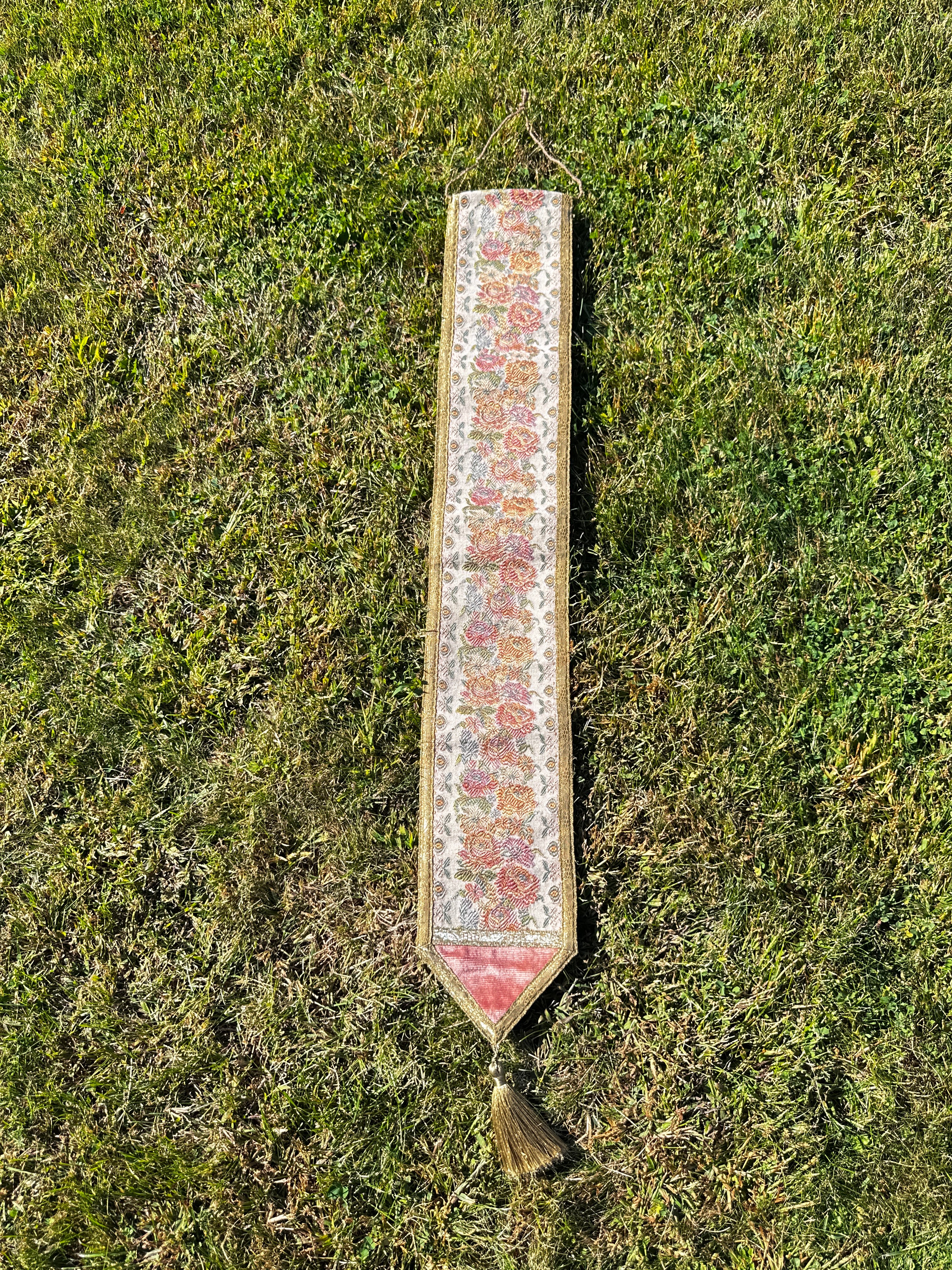 Vintage Tapestry Table Runner with Tassel – Floral Brocade Design