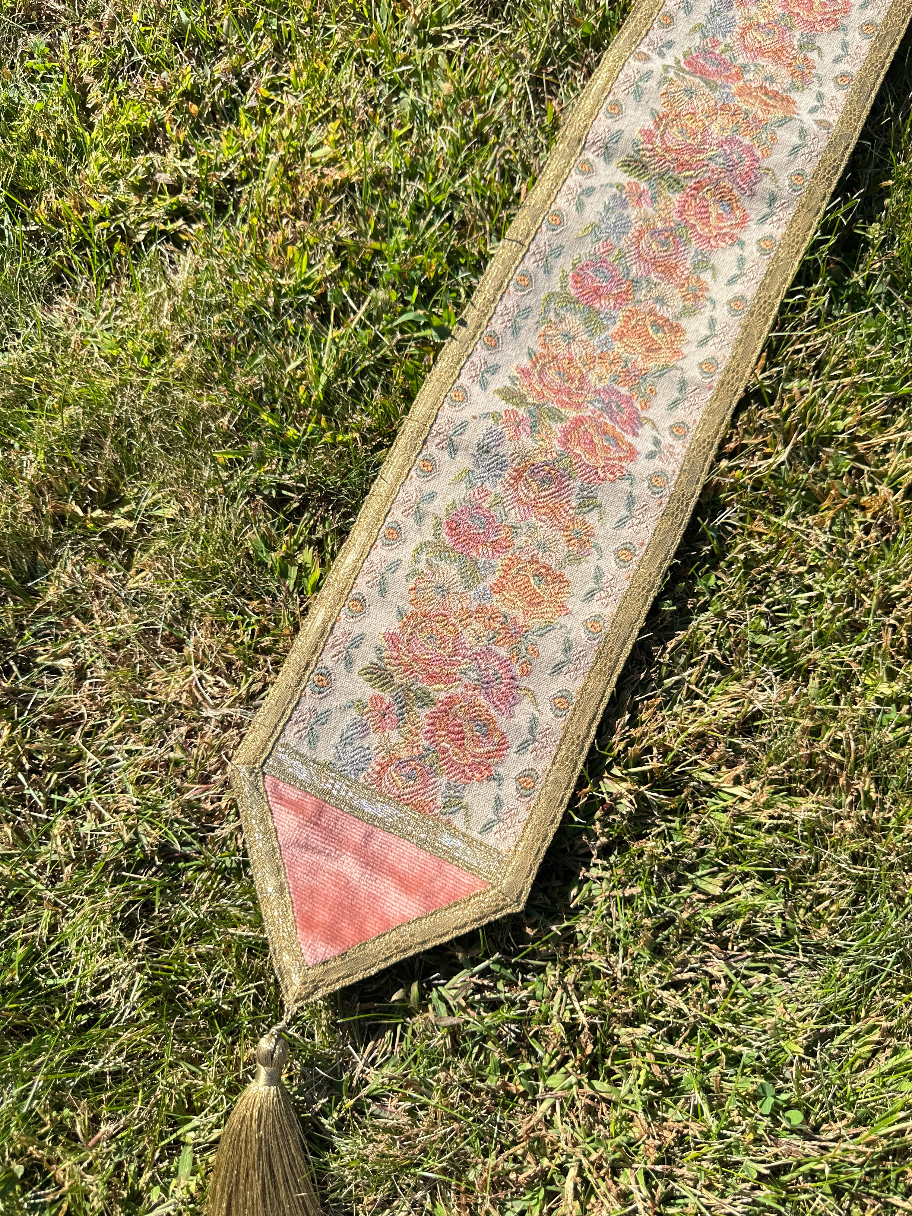 Vintage Tapestry Table Runner with Tassel – Floral Brocade Design