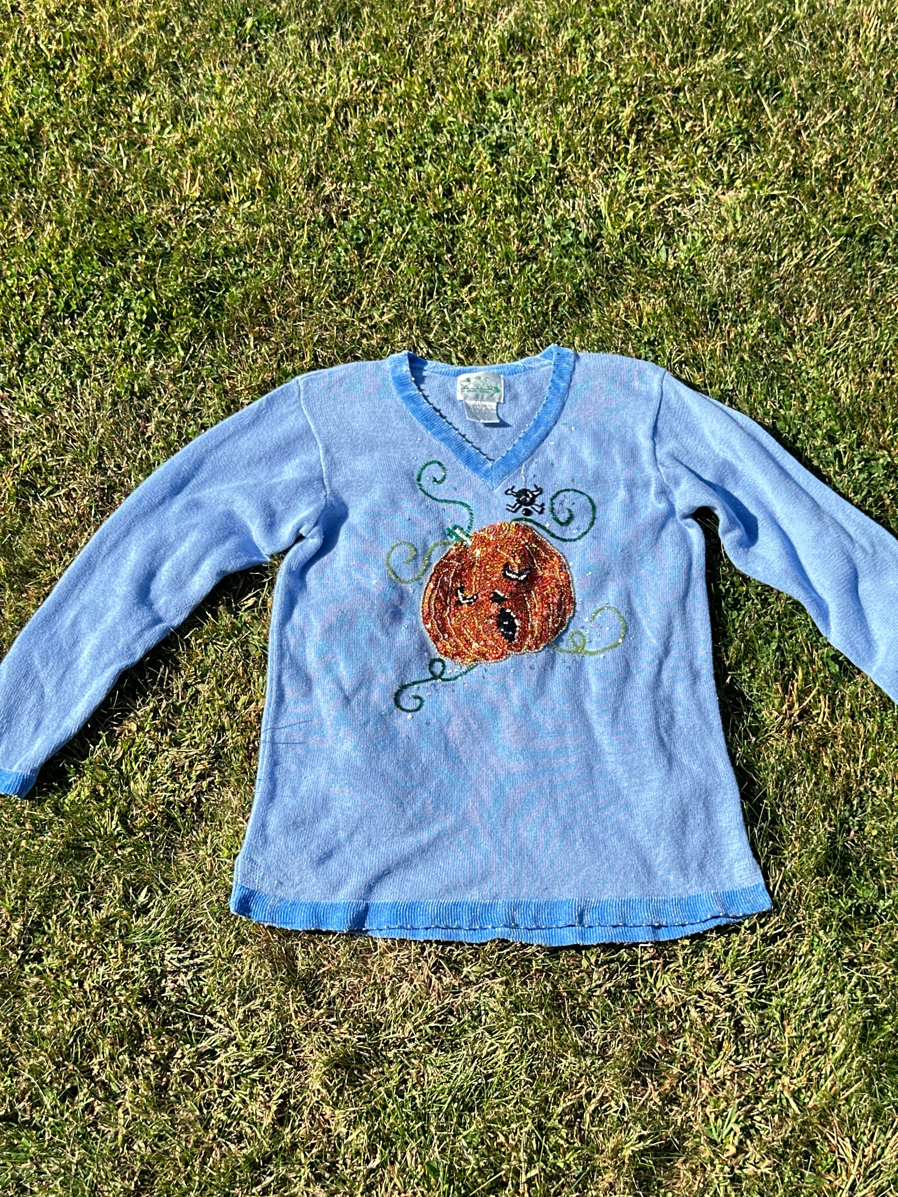 Vintage Blue Pumpkin Sweater – Halloween Fall Autumn Themed Pullover