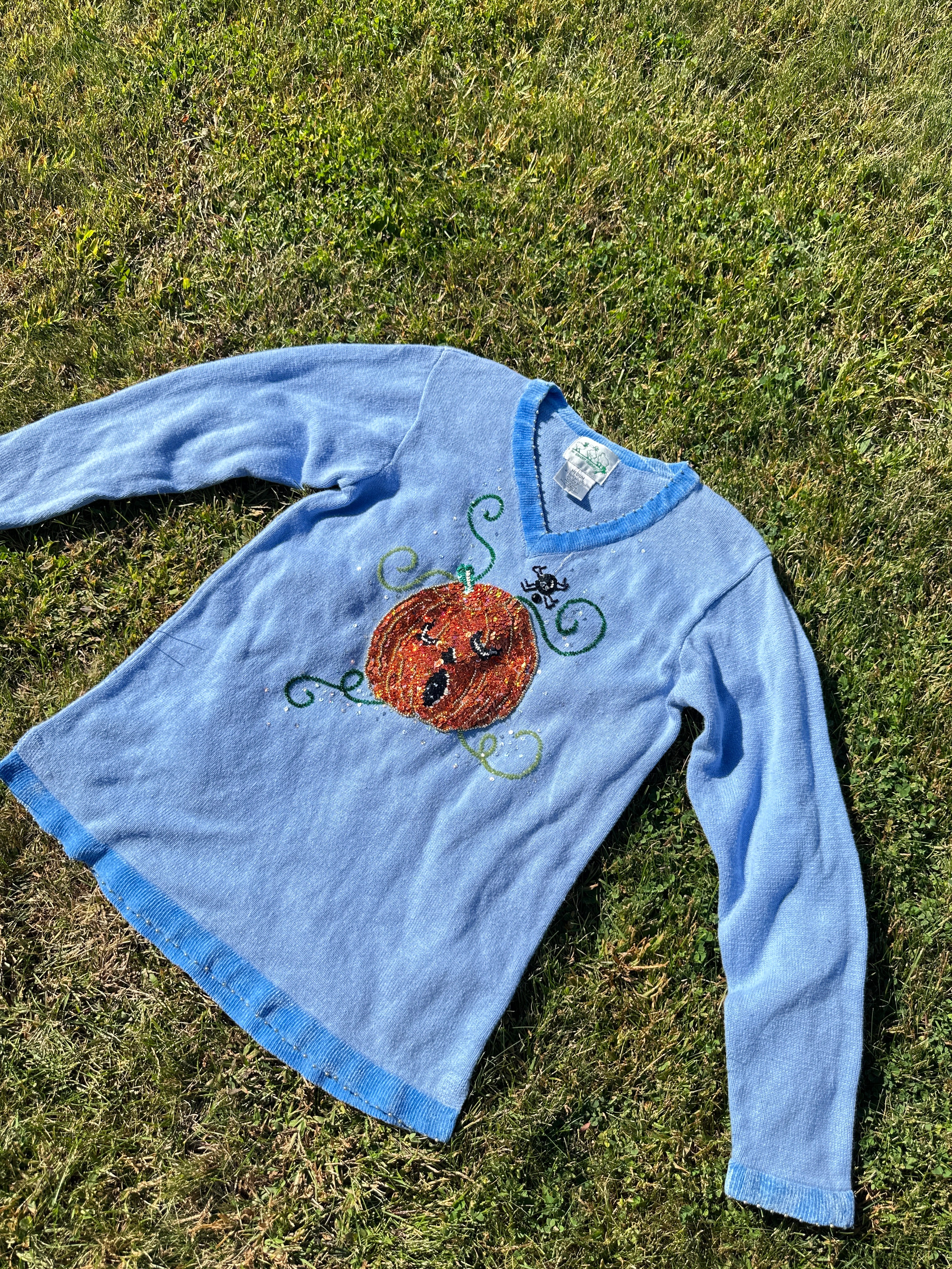 Vintage Blue Pumpkin Sweater – Halloween Fall Autumn Themed Pullover