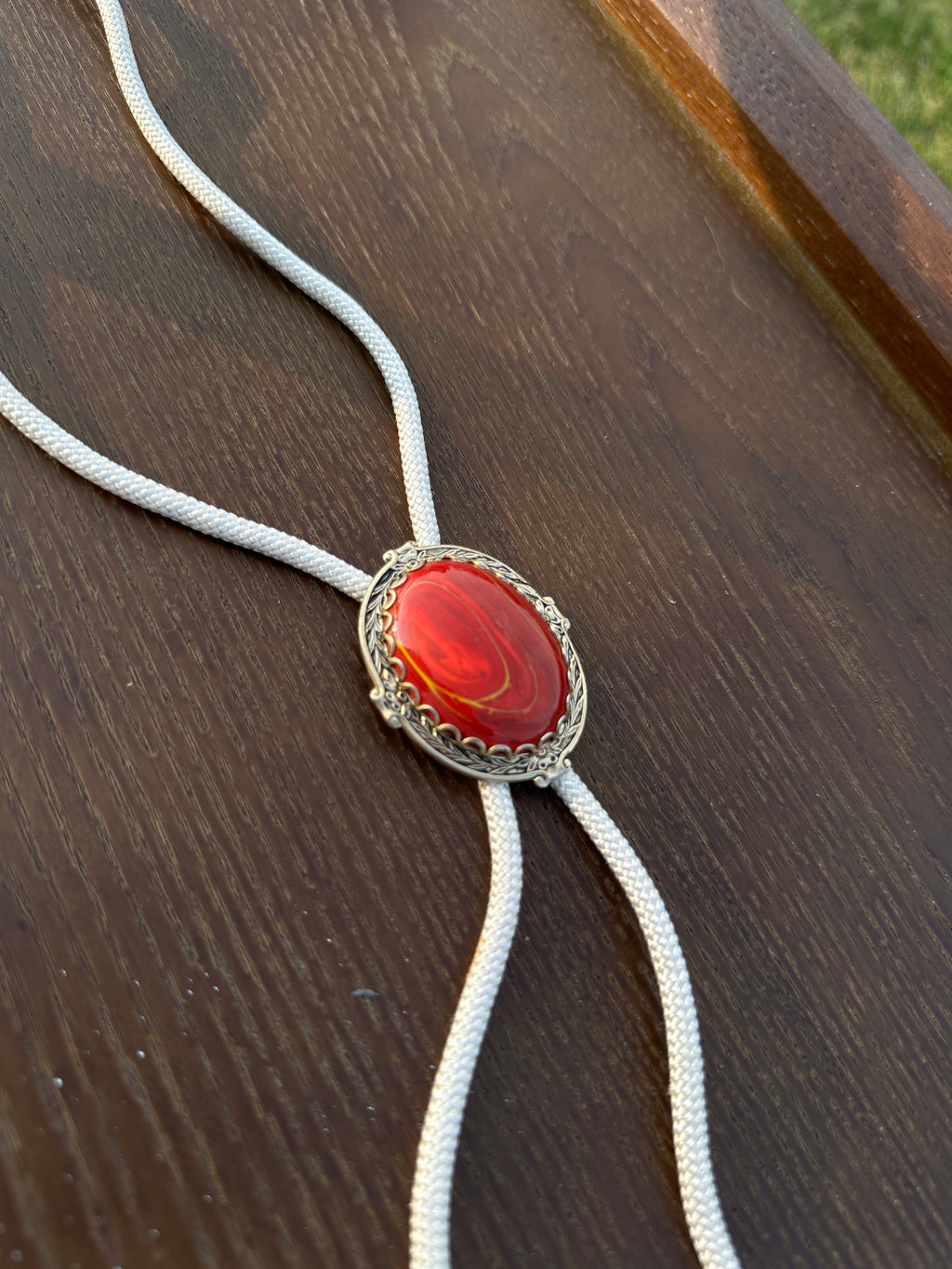 Bolo Tie with Red Marbled Stone – Vintage Western Cowboy Rodeo Neckwear