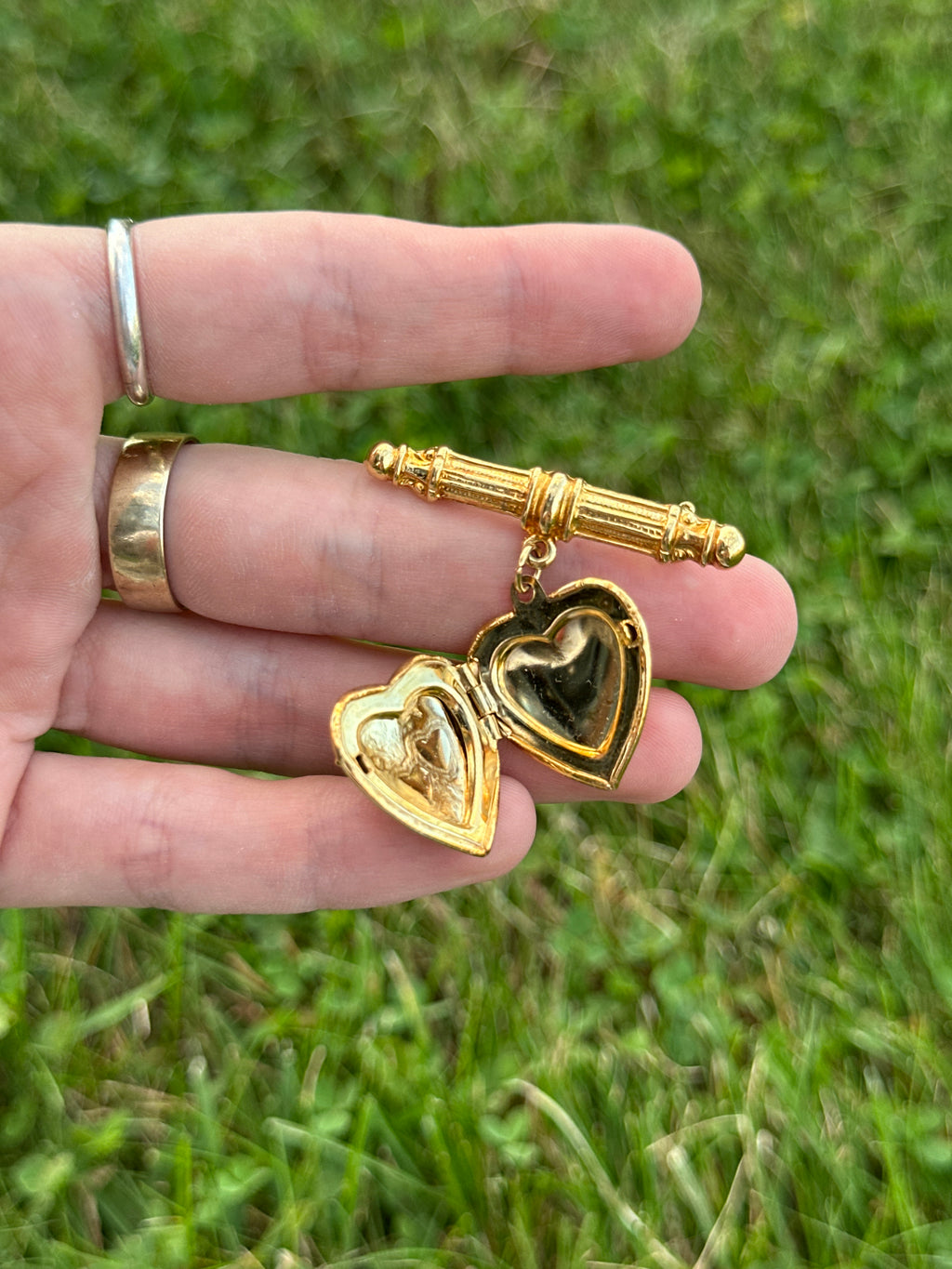 Vintage Dangling Heart  Cherub Brooch