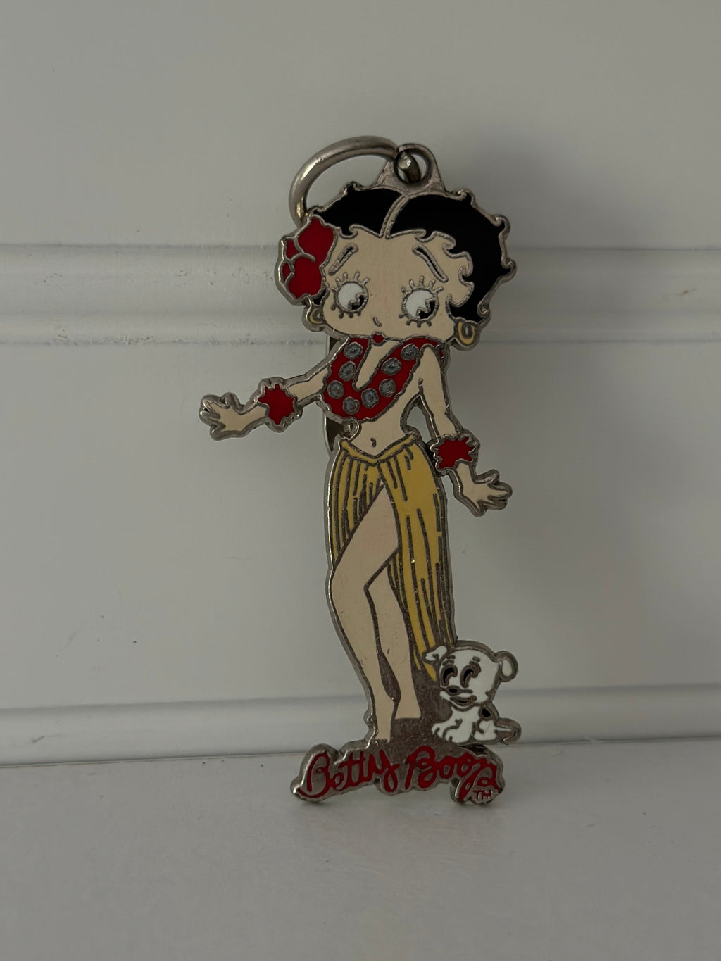 Vintage Betty Boop Hawaiian Keychain with Pudgy Dog – Collectible Cartoon Character