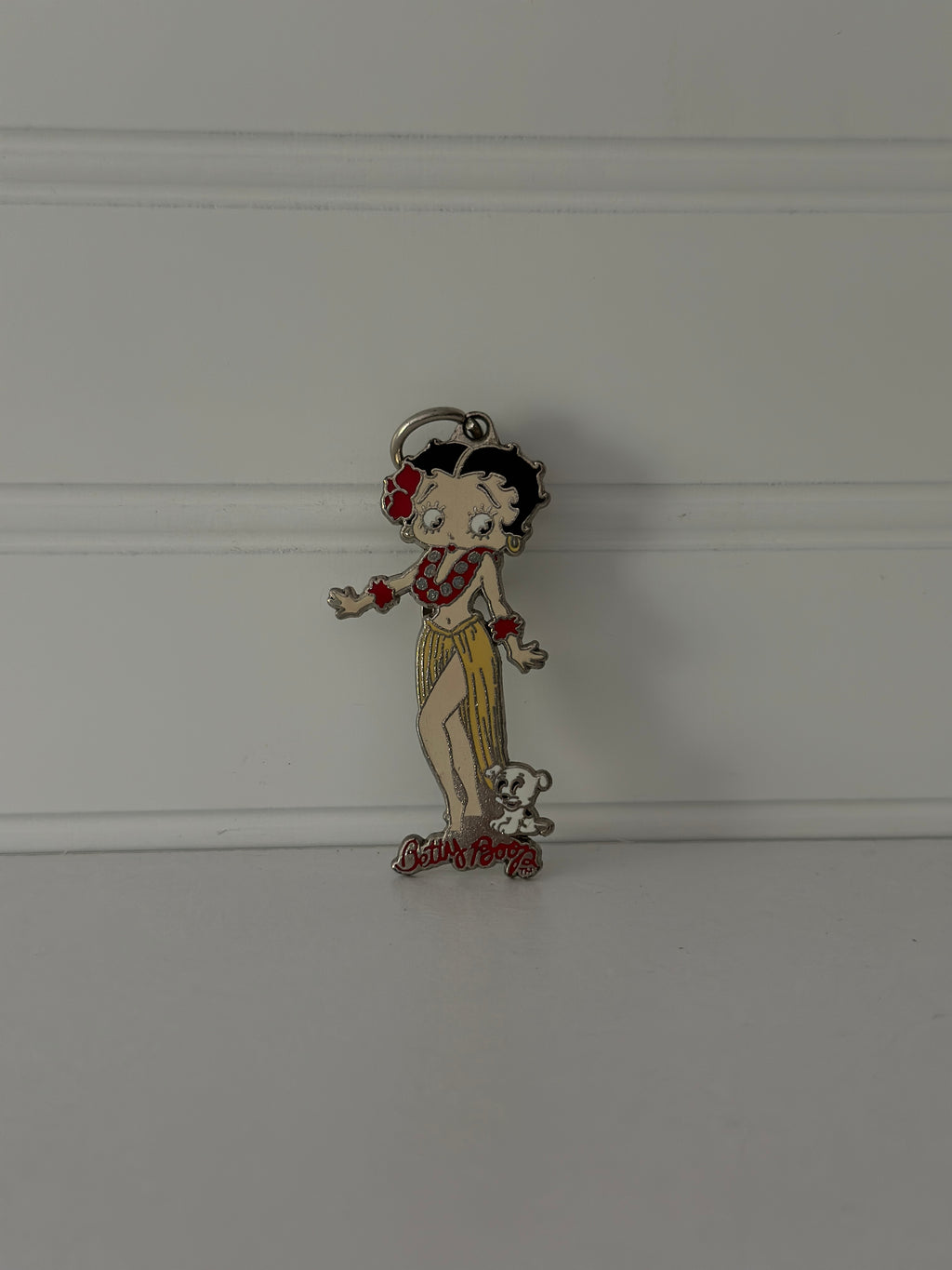 Vintage Betty Boop Hawaiian Keychain with Pudgy Dog – Collectible Cartoon Character