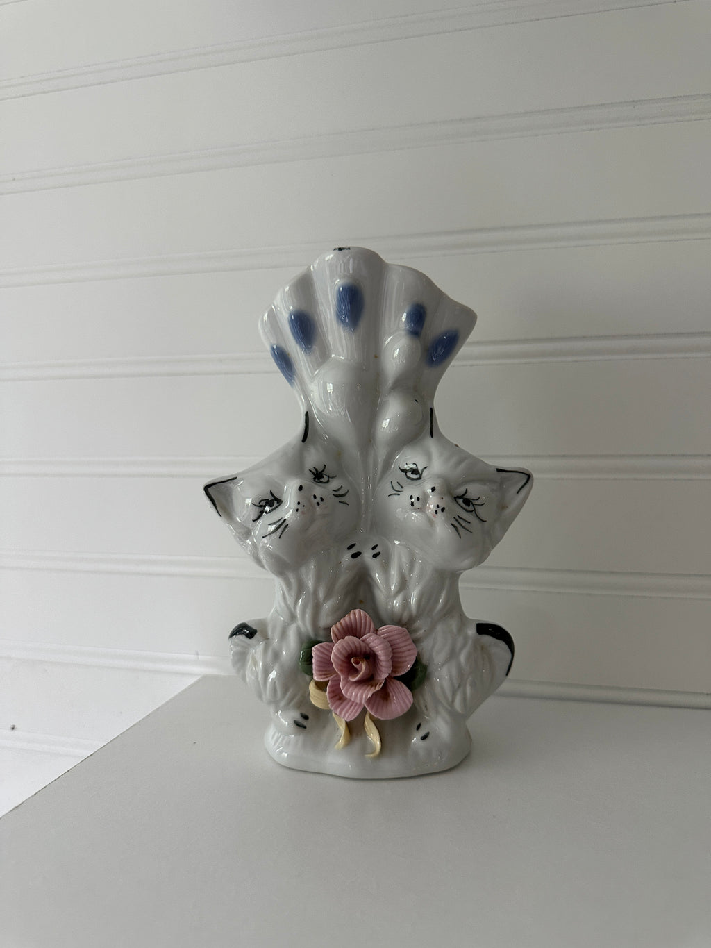 Vintage Double Cat Ceramic Vase with Pink Flower – Mid Century Kitsch Cat Planter