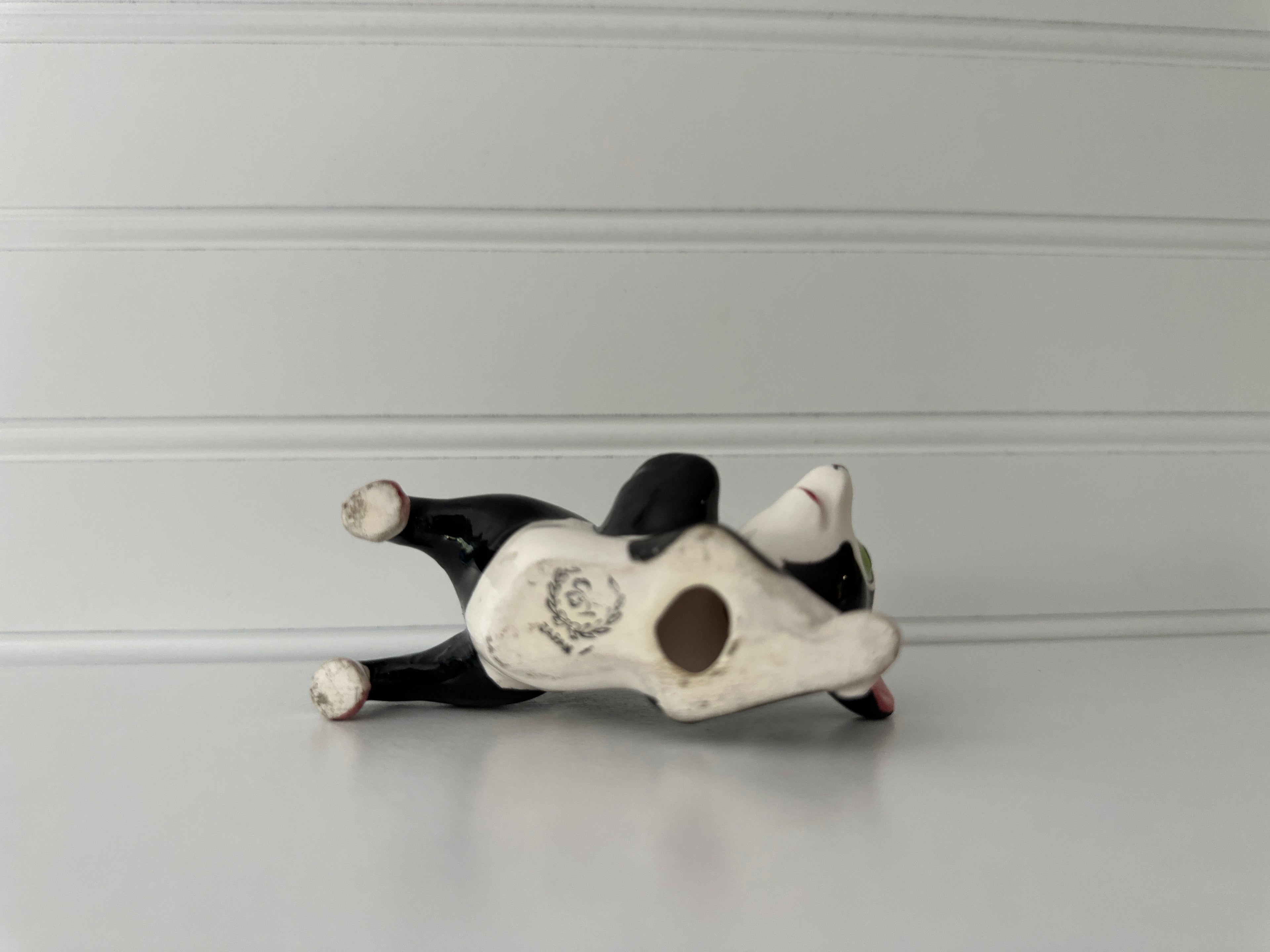 Ceramic Skunk Vintage Figurine – Playful Hand-Painted Animal
